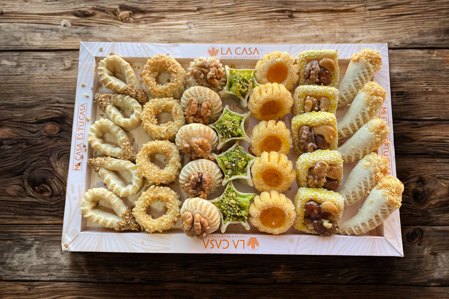 PLATEAU DULCE D'AMANDE 33Pcs